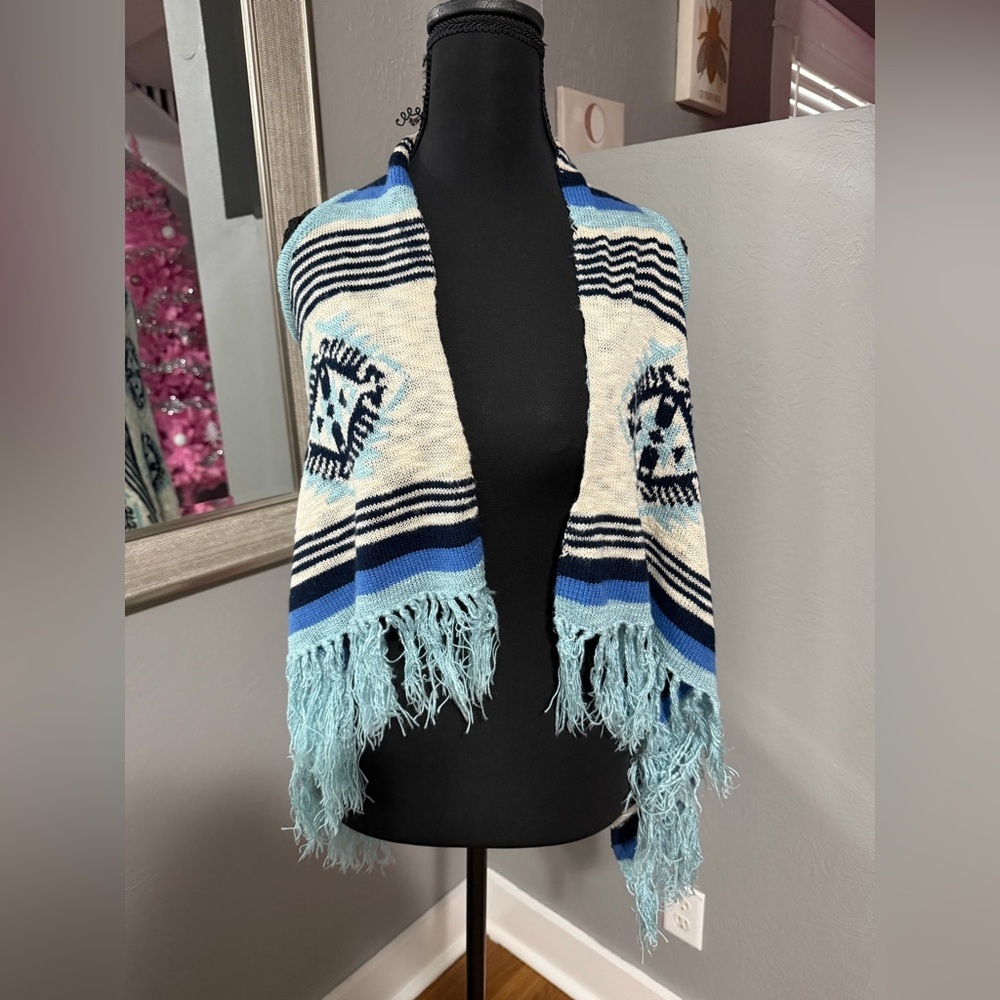 Pink Rose sleeveless blue and white Aztec print cardigan with fringe small 7/8